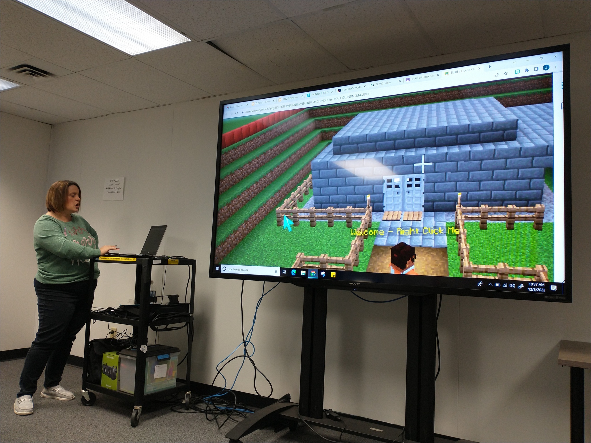 Local educator shares success with Minecraft for Education